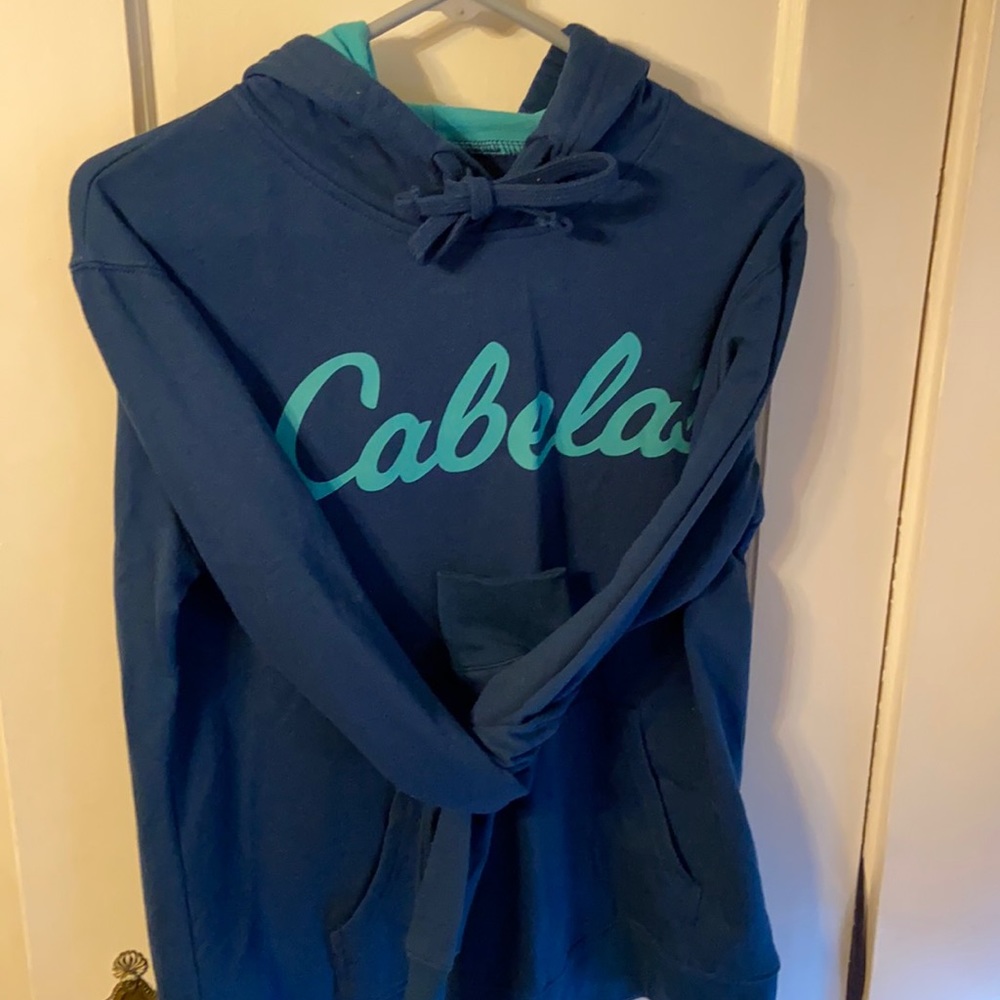 Cabelas Sweatshirt